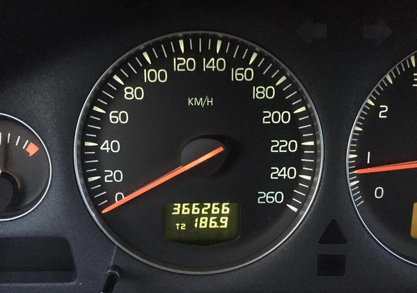 Volvo V70 cena 19900 przebieg: 366000, rok produkcji 2005 z Jedwabne małe 191